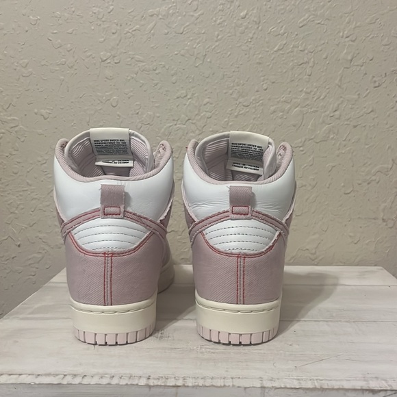 ~Brand New~ *Never Worn* Nike Dunk High 1985 'Barely Rose' - Picture 4 of 6